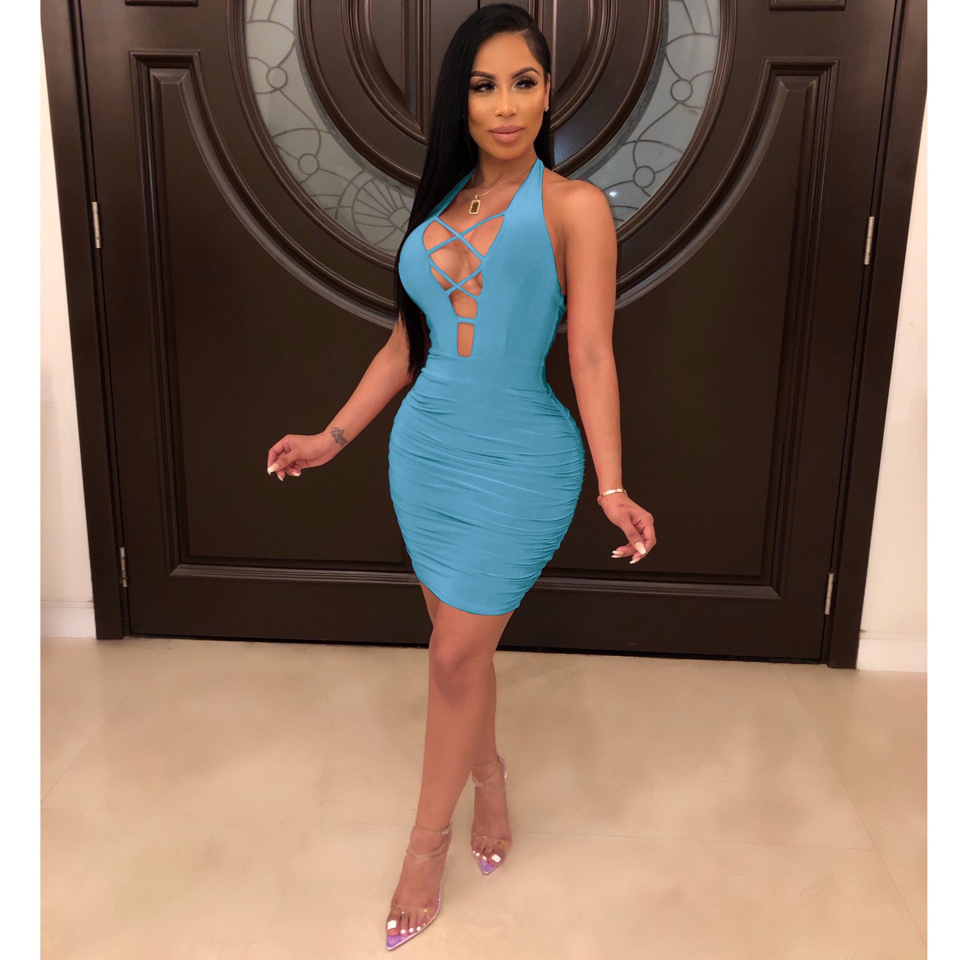 Vestido corto con escote